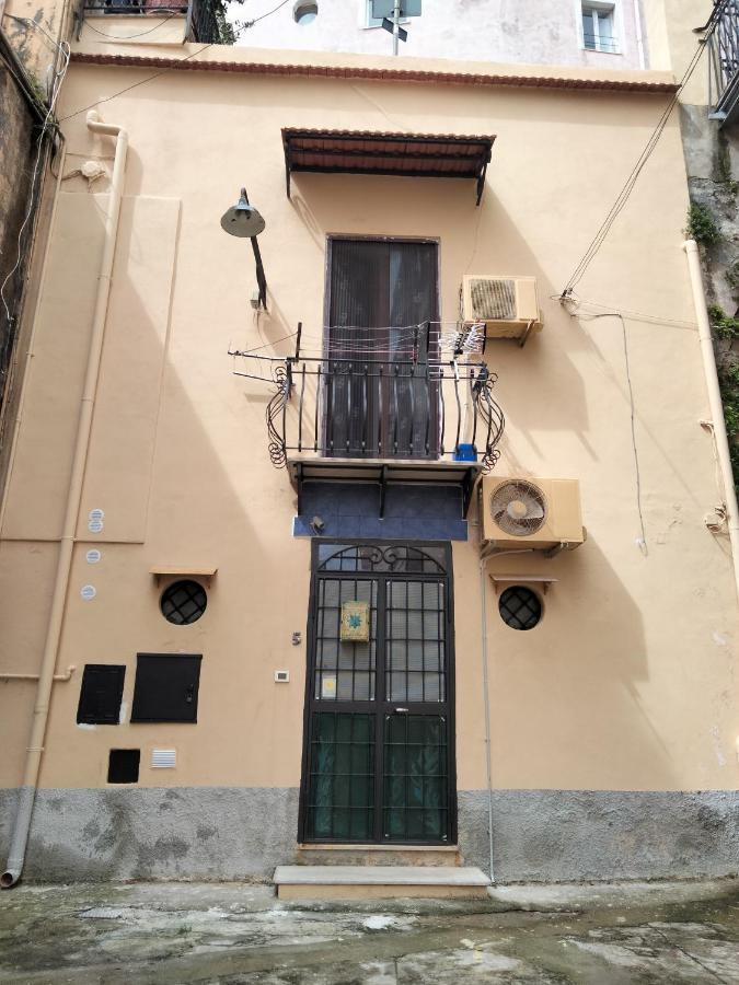 Little Art House Apartment Gaeta Exterior foto