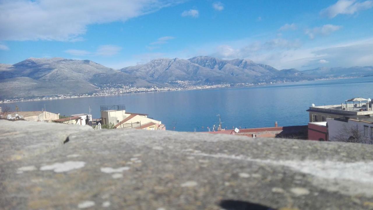 Little Art House Apartment Gaeta Exterior foto